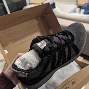 [NEW IN BOX] Harmony783 Women's Black Joggers, Size 9.5